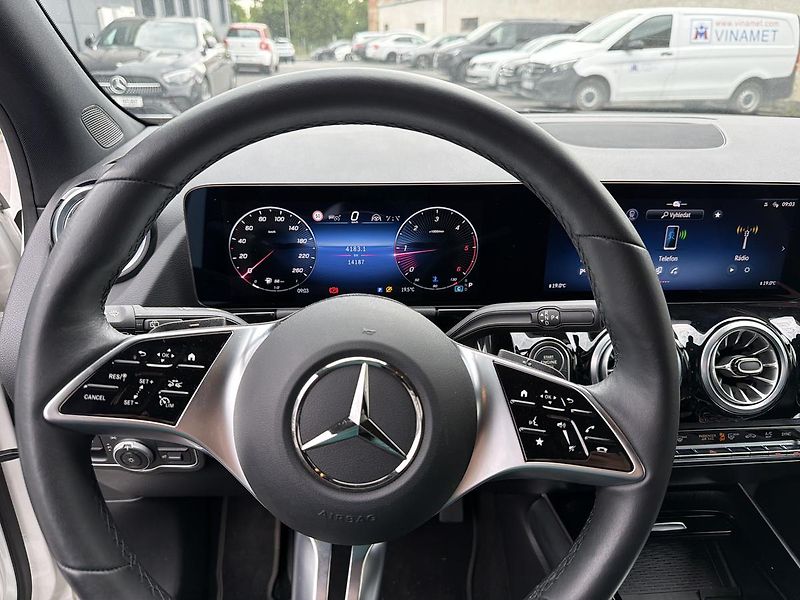 Mercedes-Benz GLA 200d 4MATIC, 1. majitel,CZ - fotka 10 z 17