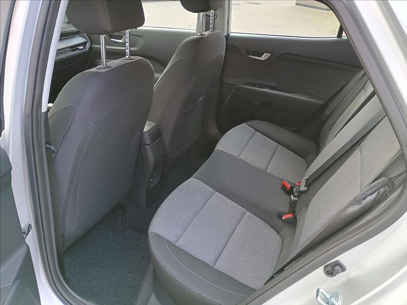 Kia Stonic 1.0 T-GDi GPF SPIN  PŘEDVÁDĚCÍ - fotka 7 z 8