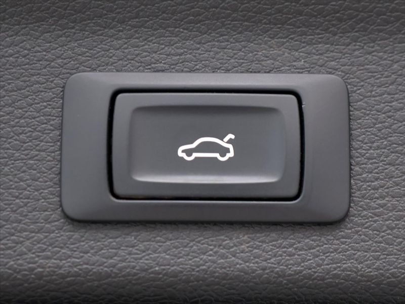 Audi Q3 2,0 35TDI  S-tronic CZ S-line - fotka 11 z 39