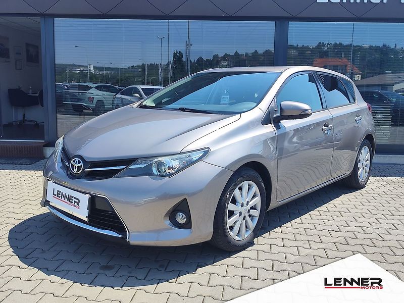 Toyota Auris 1.6 Valvematic/97kW Active - fotka 1 z 24