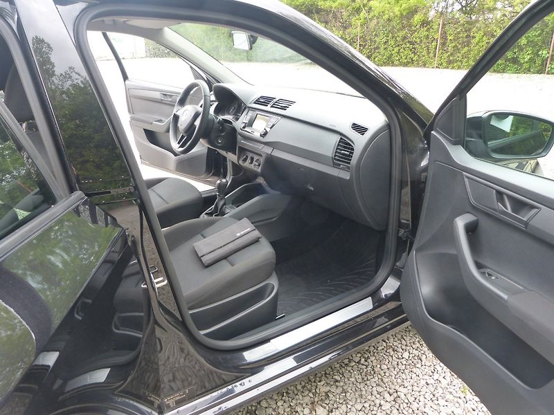 Škoda Fabia 1.2 TSI - fotka 13 z 17