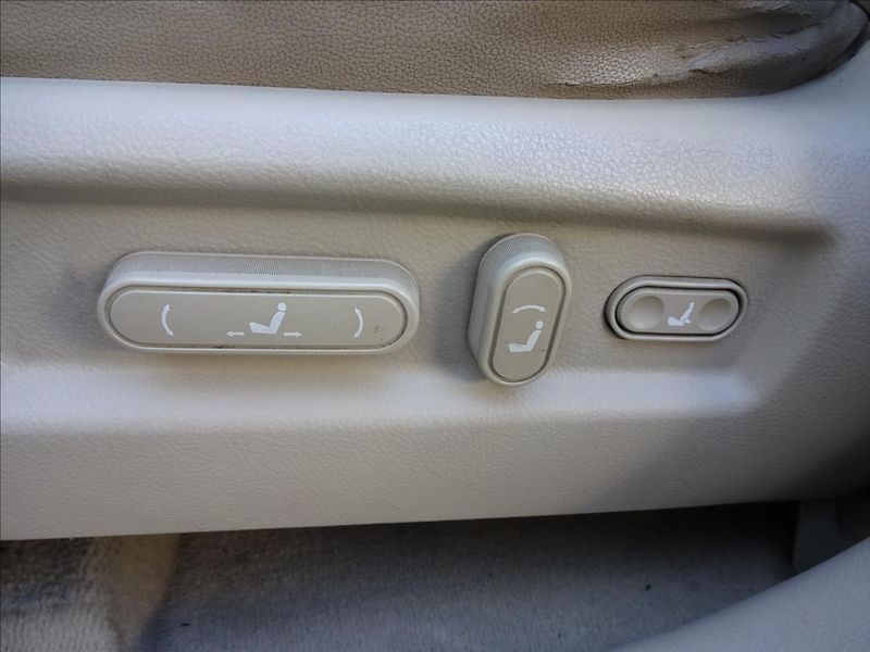 Hyundai Santa Fe 2.2 CRDI 114kW 4x4 AUTOMAT - fotka 17 z 55