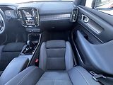 Volvo XC40 B4 FWD ULTRA DARK // 1. maj. - náhled 23