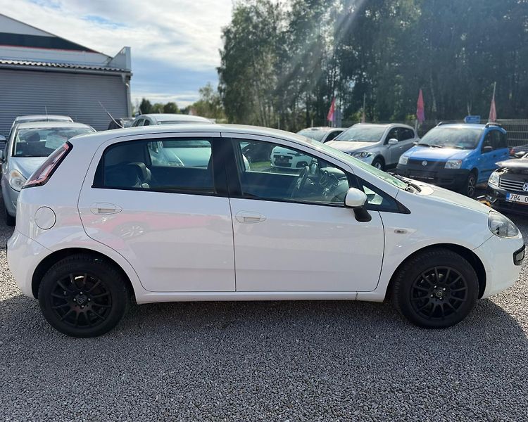 Fiat Punto (2011) - fotka 8 z 13