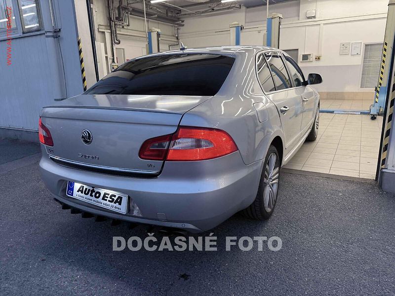 Škoda Superb (2008) 3.6fsi 4x4, servis.kniha, AT - fotka 2 z 3