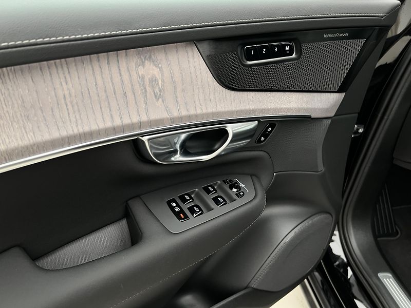 Volvo XC90 (2026) T8 AWD PLUS BRIGHT - fotka 26 z 45
