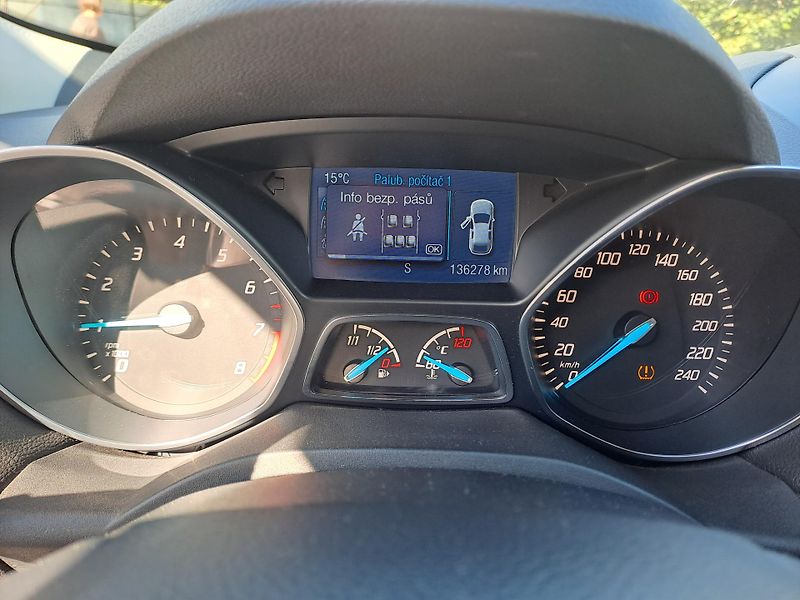 Ford Kuga (2015) 1.8 EB SERVISKA PĚKNÝ STAV - fotka 20 z 29