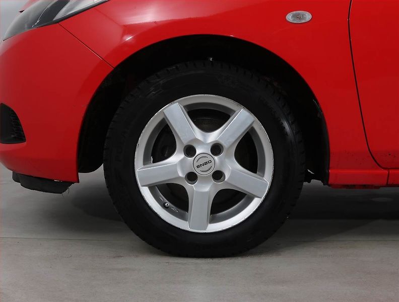 Mazda 2 (2009) 1.3 i, jezdí dobře - fotka 14 z 16