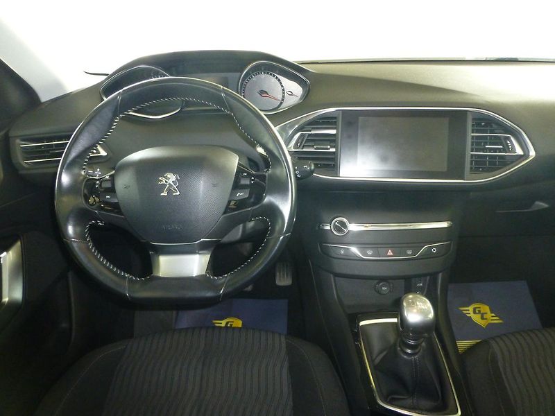 Peugeot 308 (2016) 1,6HDI*NAVIGACE.*PARKS**NEW - fotka 17 z 26