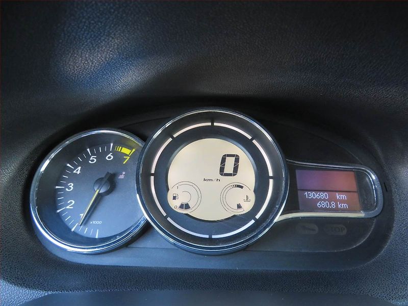 Renault Mégane (2014) Limited 1.6 16V, Tempomat - fotka 11 z 15