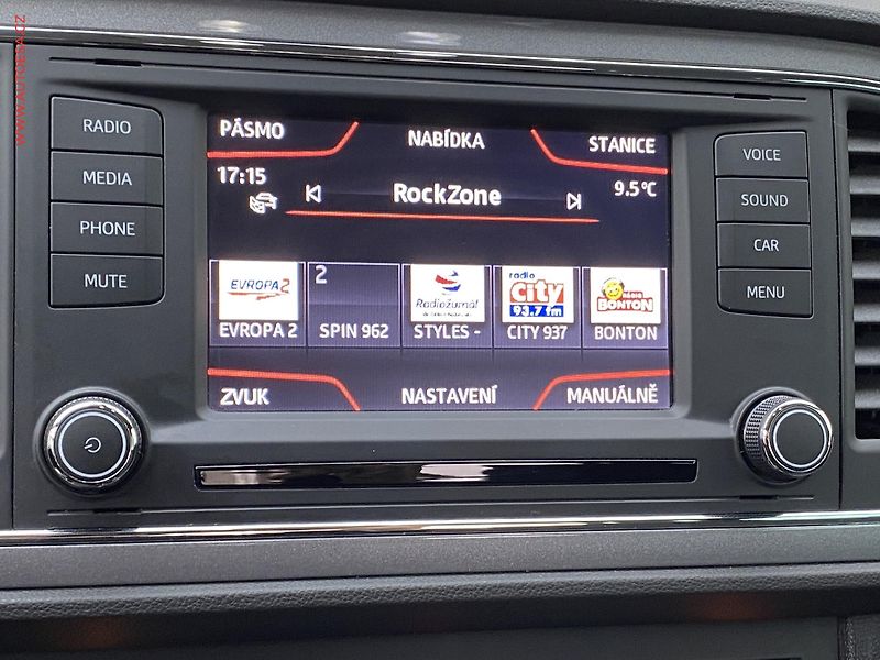 Seat Leon (2015) 1.4 TSi, 2.maj,ČR, LED, navi - fotka 16 z 19