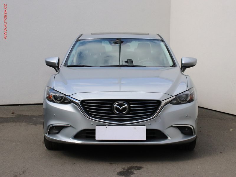 Mazda 6 (2015) 2.5i, AT, navi, headUP - fotka 2 z 3