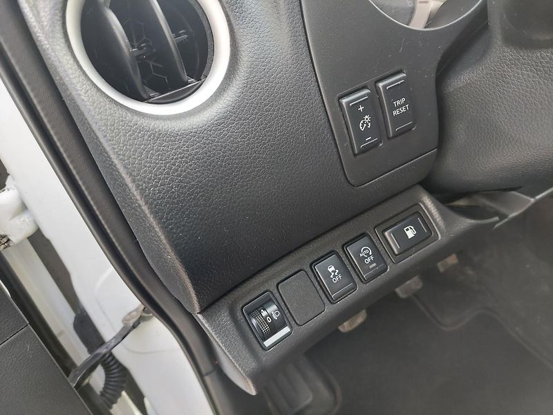 Nissan Navara (2020) Acenta Double Cab 4x4 140Kw  - fotka 14 z 37