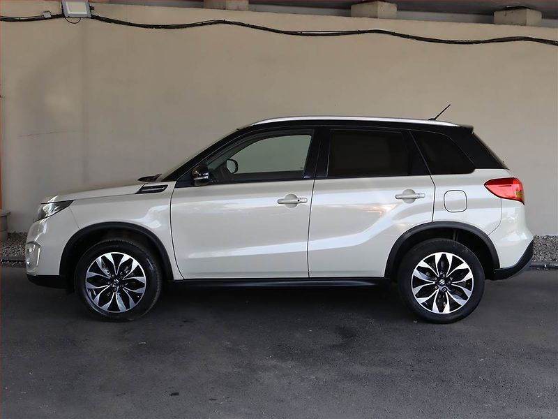 Suzuki Vitara (2016) Elegance 1.6 VVT, 4X4 - fotka 3 z 17