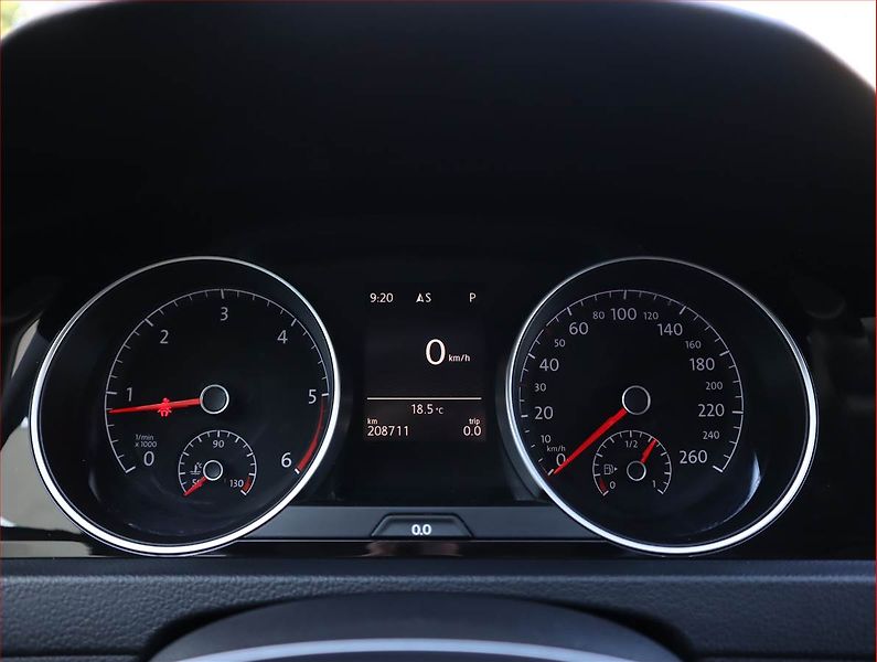 Volkswagen Golf (2015) 2.0 TDI, Automat, Serv.kniha - fotka 11 z 22