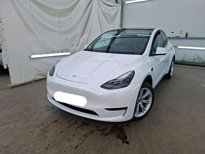 Tesla Model Y (2022) AWD Long Range    PŘIPRAVUJEME - fotka 2 z 10