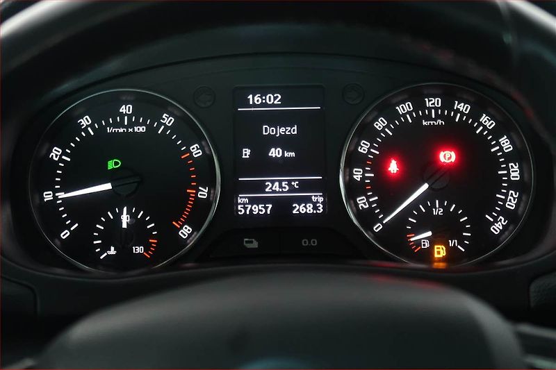 Škoda Fabia (2014) Ambition 1.2 TSI, Tempomat - fotka 11 z 17