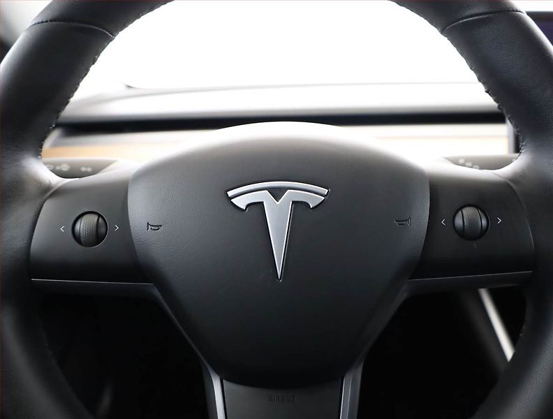 Tesla Model 3 (2019) Long Range 4WD 78kWh, SoH 85% - fotka 8 z 21