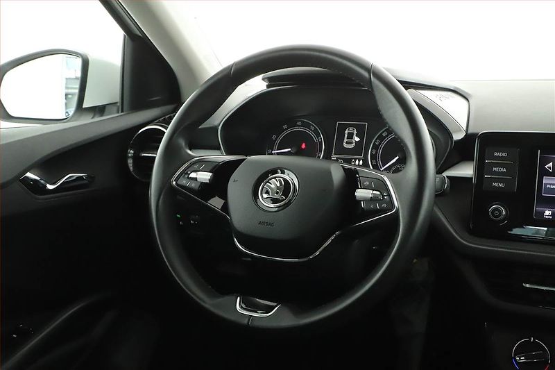 Škoda Fabia (2023) Ambition 1.0 TSI, ČR,1.maj - fotka 8 z 13