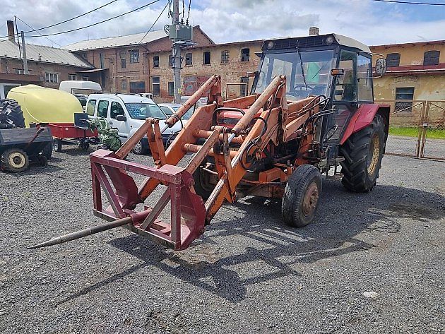 Zetor 7211 s nakladačem., zdroj: Se souhlasem Bazar stavebních strojů Václav Matoušek