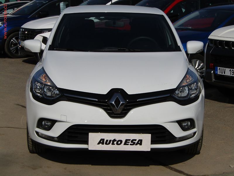 Renault Clio (2018) 0.9 TCe, 1.maj,ČR, AC - fotka 2 z 15
