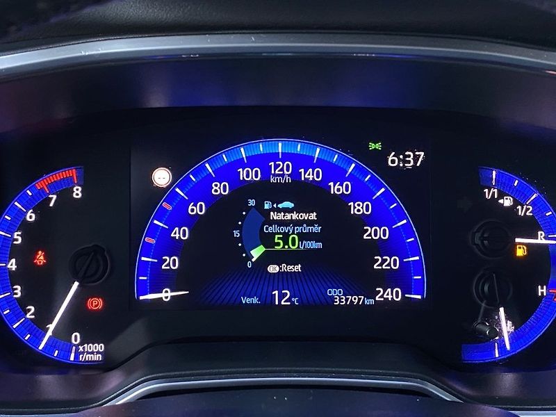 Toyota Corolla 1.5i, ČR, Style Tech, záruka - fotka 11 z 16
