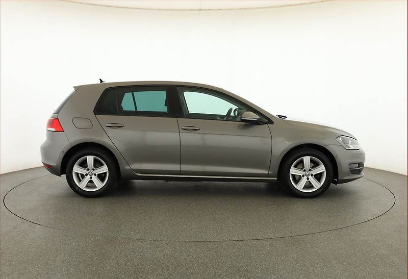 Volkswagen Golf (2013) 1.4 TSI, Serv.kniha, Navi - fotka 6 z 16