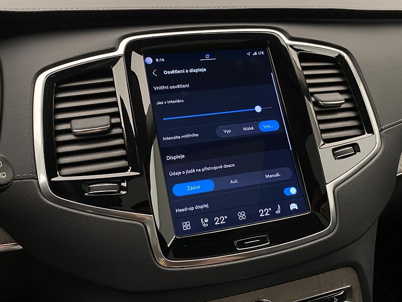Volvo XC90 T8 AWD PLUG-IN ULTIMATE BRIGHT - fotka 54 z 72