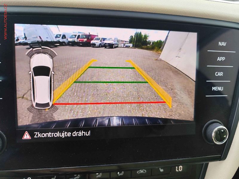 Škoda Octavia (2019) 2.0TDI, ČR, Style, LED, panor - fotka 17 z 33