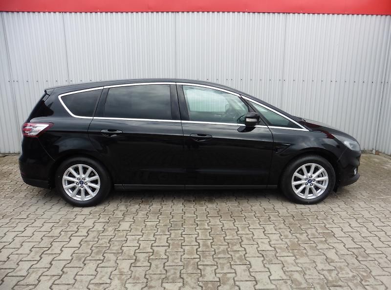 Ford S-MAX 2.0 TDCi Titanium Navi - fotka 6 z 12
