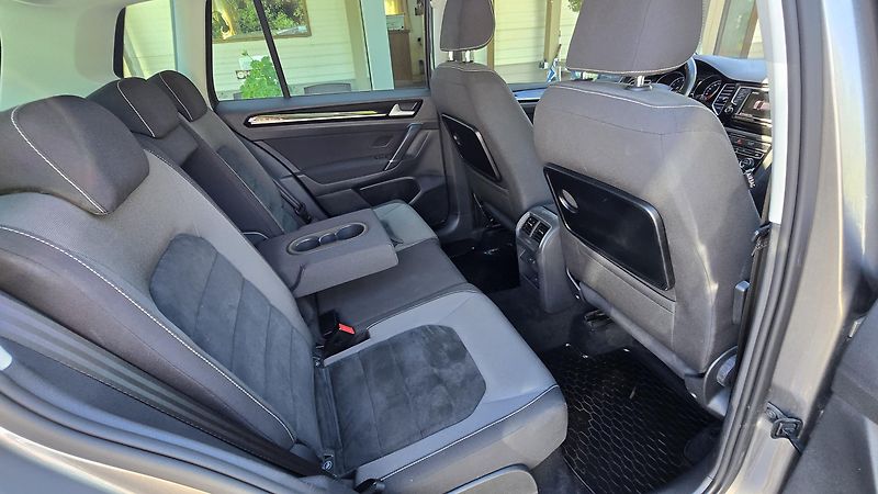 Volkswagen Golf Sportsvan 1.4TSi HIGHLINE TECH  1MAJITEL - fotka 18 z 42