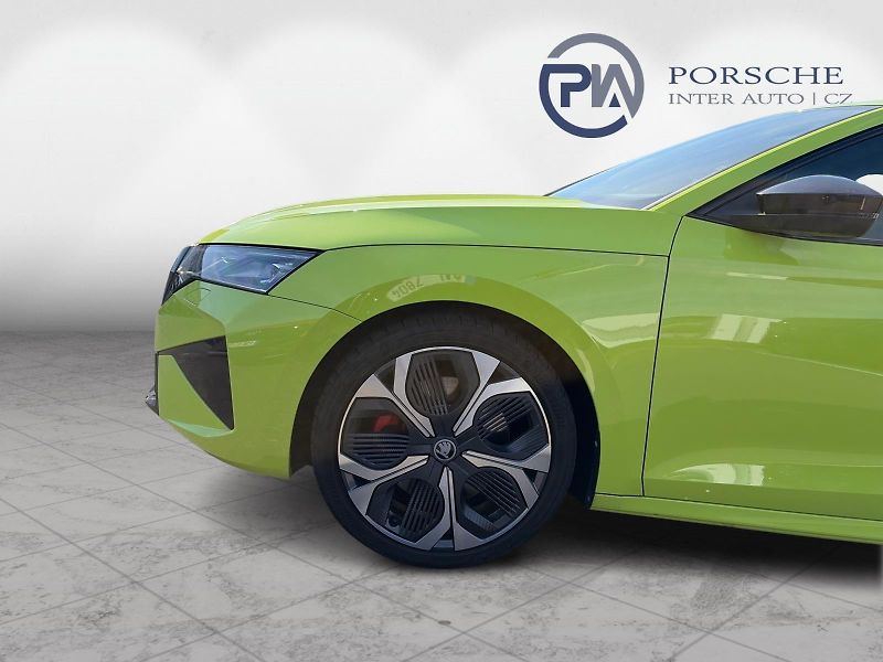 Škoda Octavia RS TSi 195/2.0 A7F - fotka 9 z 22