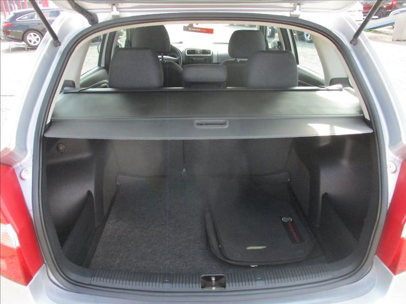 Škoda Fabia 1,4 i 16v, aut. klimatizace, - fotka 13 z 31