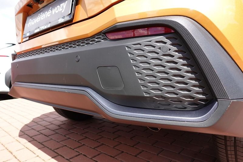 Toyota C-HR 2,0 PHEV Plug-in Style bi-tone - fotka 30 z 33