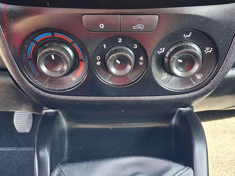 Fiat Dobló (2012) 1.3JTD, 2.maj,ČR - fotka 15 z 17