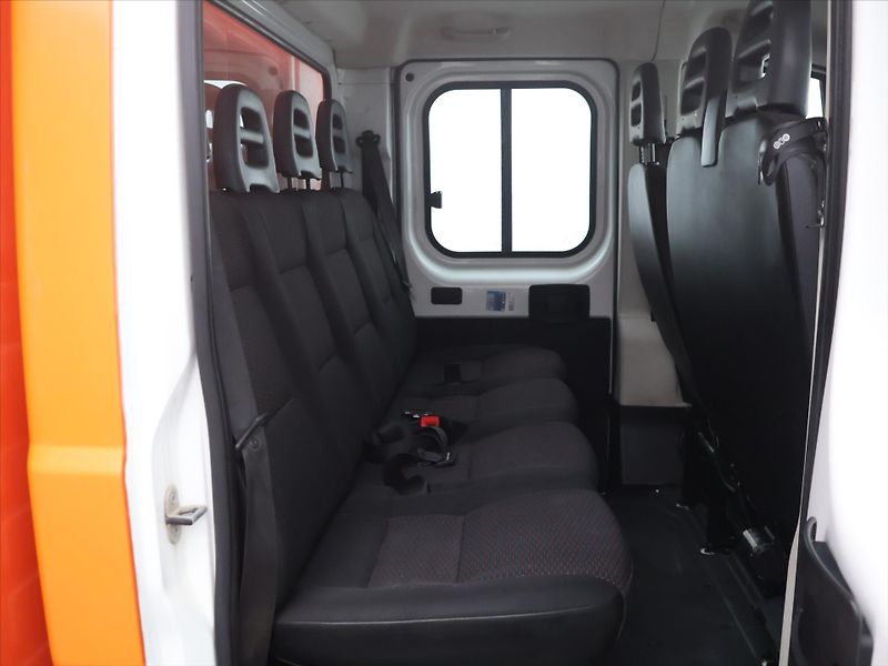 Peugeot Boxer 2.2 HDI 121kW 7Míst CZ 1Maj DP - fotka 13 z 28