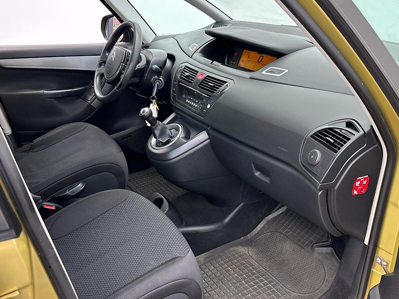 Citroën C4 Picasso MPV - fotka 9 z 24