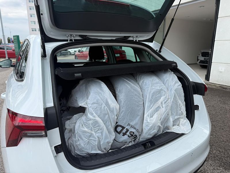 Škoda Scala Top Selection 1.5 TSI 110kw - fotka 23 z 24