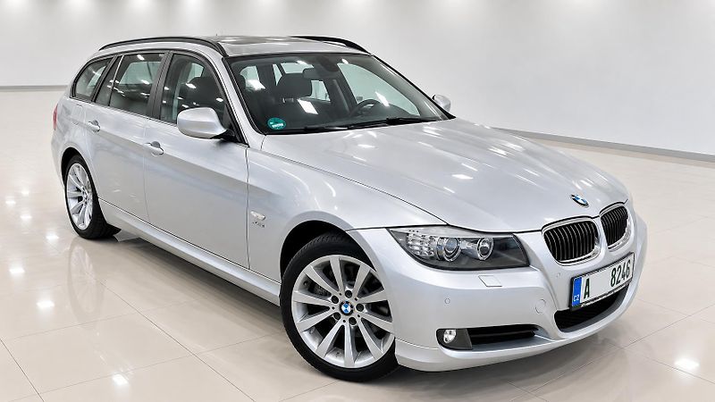 BMW Řada 3 (2012) - fotka 2 z 17