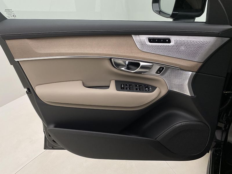 Volvo XC90 (2026) T8 AWD RECHARGE BRIGHT PLUS 7m - fotka 7 z 71