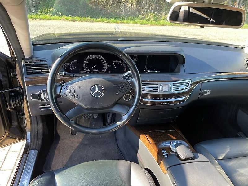 Mercedes-Benz Třídy S (2009) 350 CDI Long 4 matic! - fotka 40 z 64