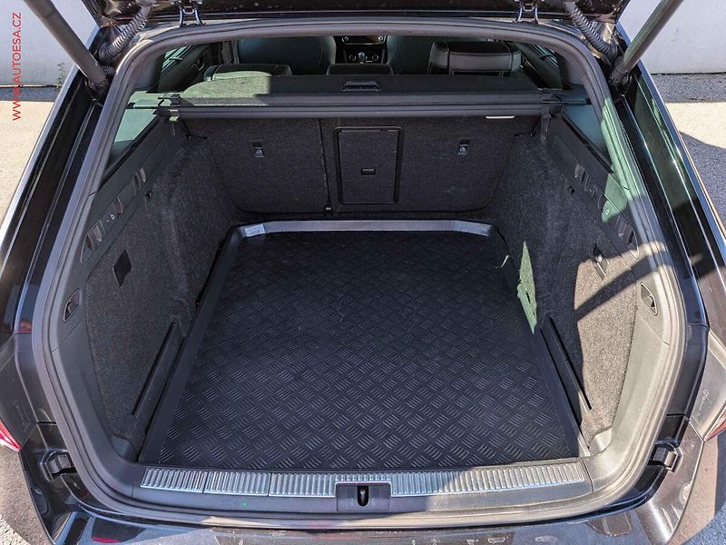 Škoda Superb (2021) 2.0TSi 4x4, ČR, SportLine - fotka 7 z 23
