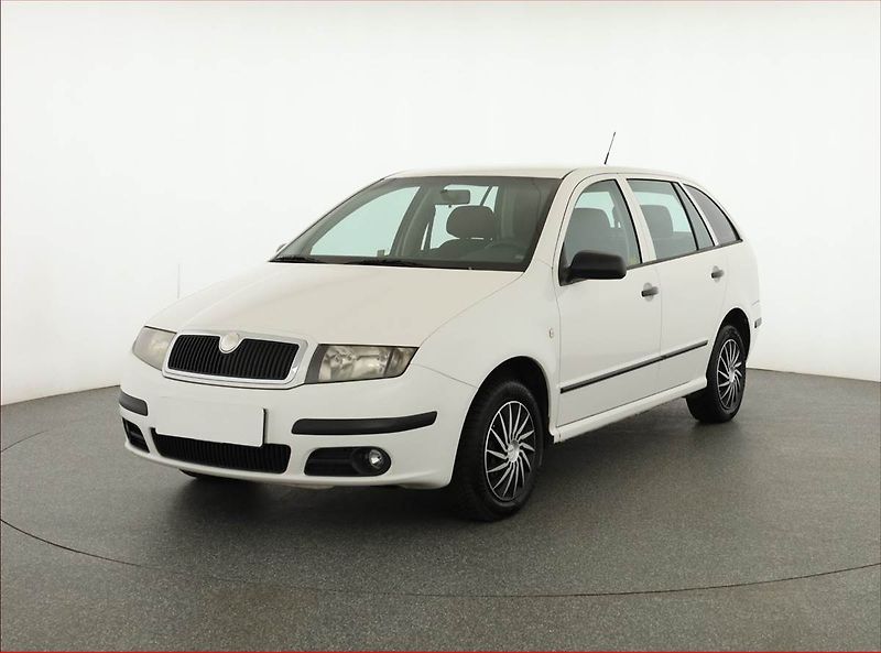 Škoda Fabia (2005) 1.4 16V, po STK, Tažné - fotka 2 z 14