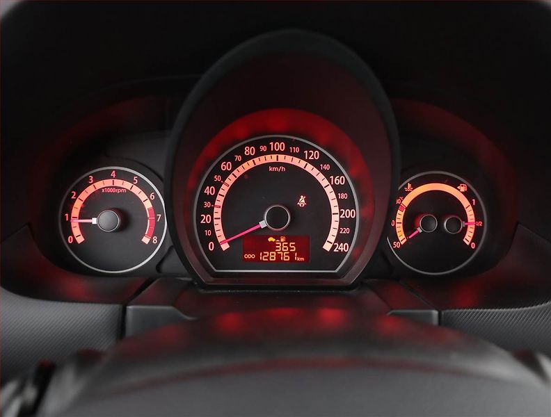 Kia Ceed (2012) 1.4 CVVT, po STK, oblíbený vůz - fotka 9 z 13