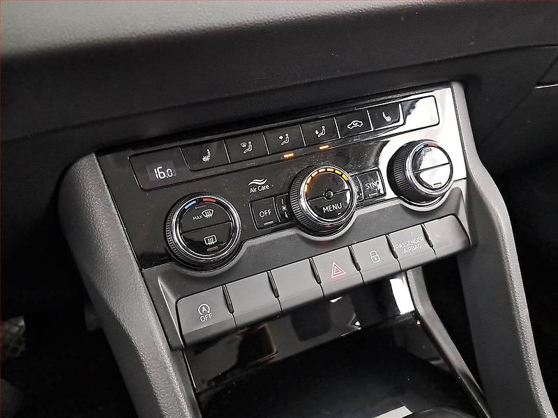 Škoda Karoq (2019) 1.5 TSI - fotka 15 z 18