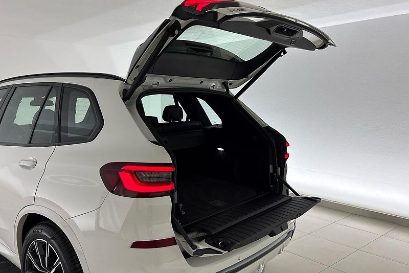 BMW X5 xDrive40i - fotka 26 z 27