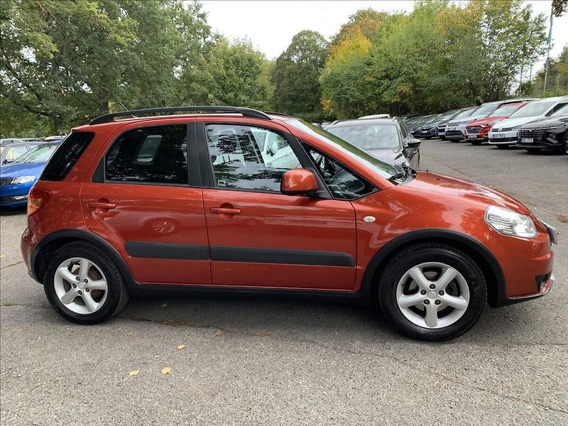 Suzuki SX4 1,6 i ČR,SERVISKA - fotka 4 z 16
