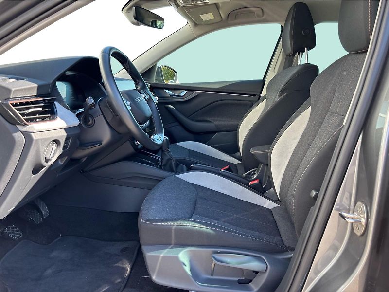 Škoda Scala 1.0 TSI 85 kW TOP SELECTION - fotka 11 z 30