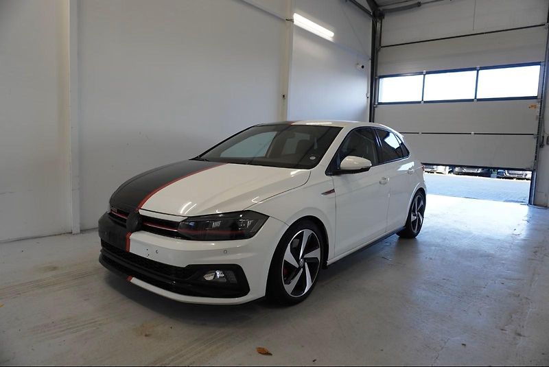 Volkswagen Polo  2,0 TSI GTI 147kW DSG6 - fotka 1 z 28