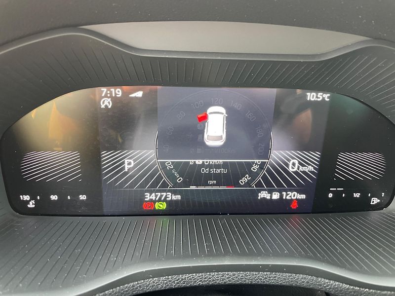 Škoda Karoq 1,5TSi DSG - fotka 31 z 34